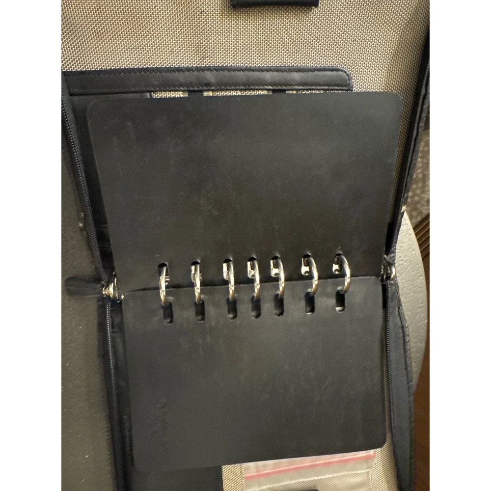 Franklin Covey Black Full Grain Leather Zippered Planner Binder 31747 577